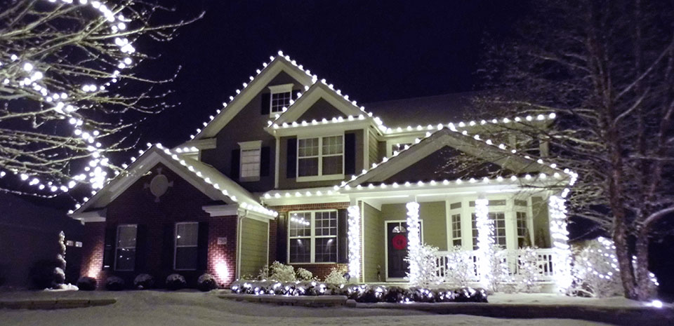 house exterior with Christmas lights